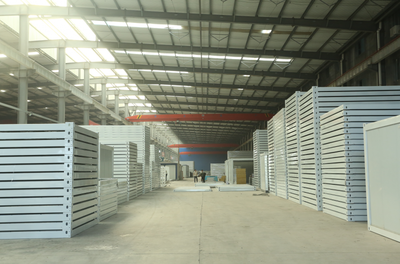 寿光集成箱房援建河北 助力灾后重建的模块化解决方案